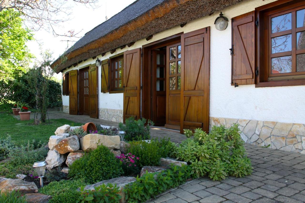 Sweet Cottage Vendeghaz Gyenesdias Exterior photo